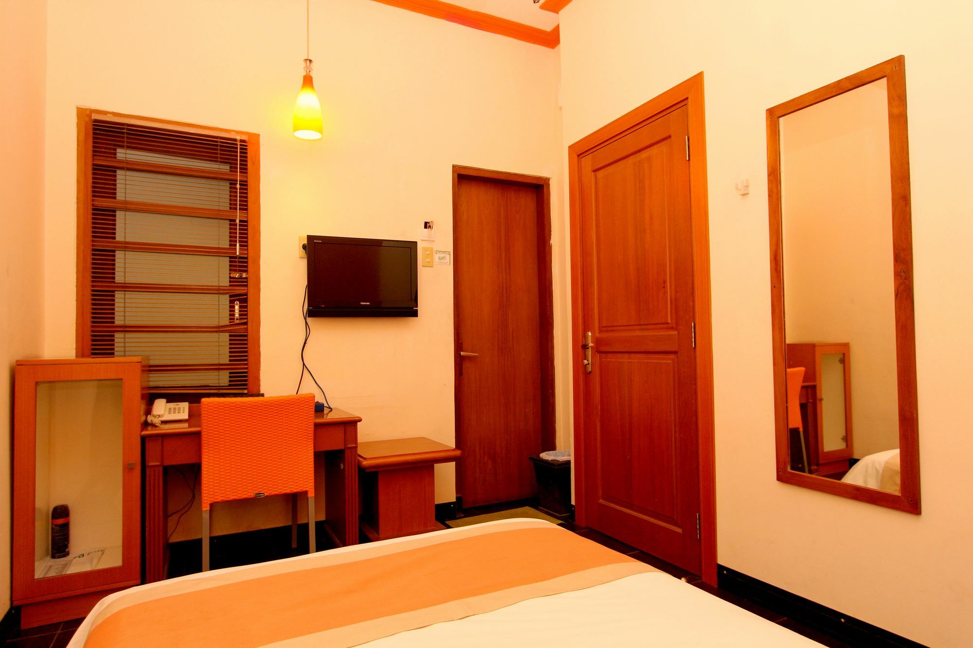 Wonotjolo Dhanesvara Holistic Unique Homestay מראה חיצוני תמונה