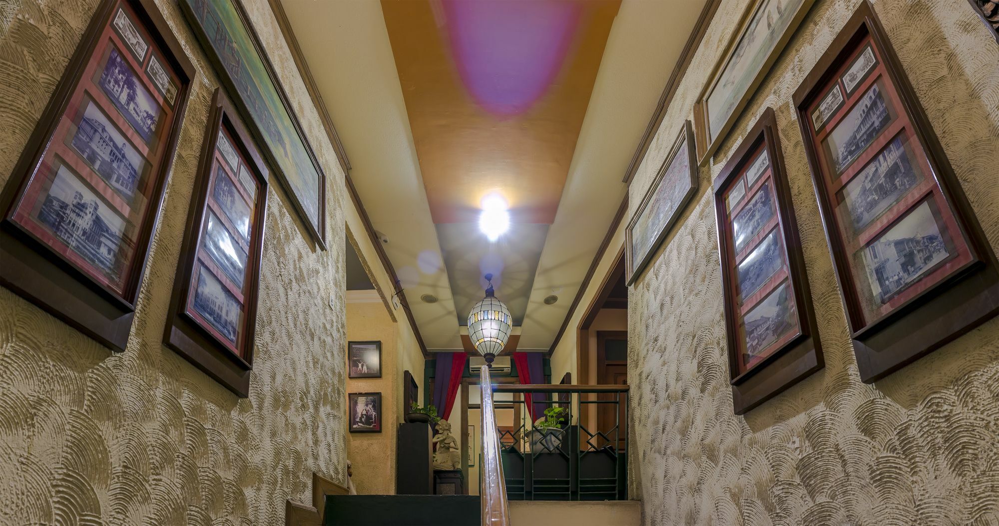 Wonotjolo Dhanesvara Holistic Unique Homestay מראה חיצוני תמונה